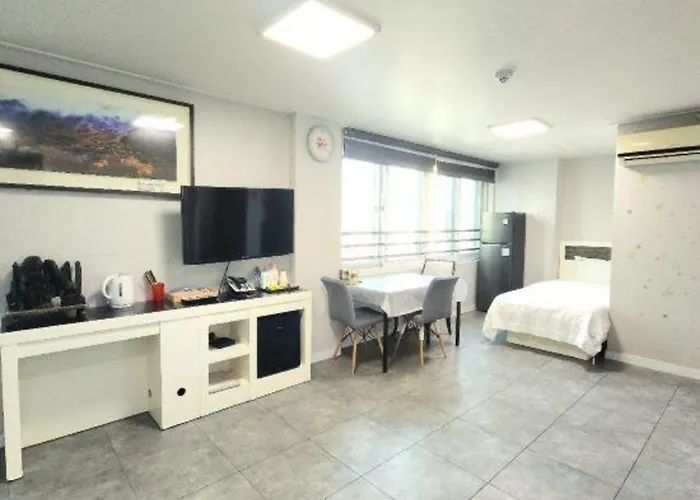 Novalus Tourist Motel 3*