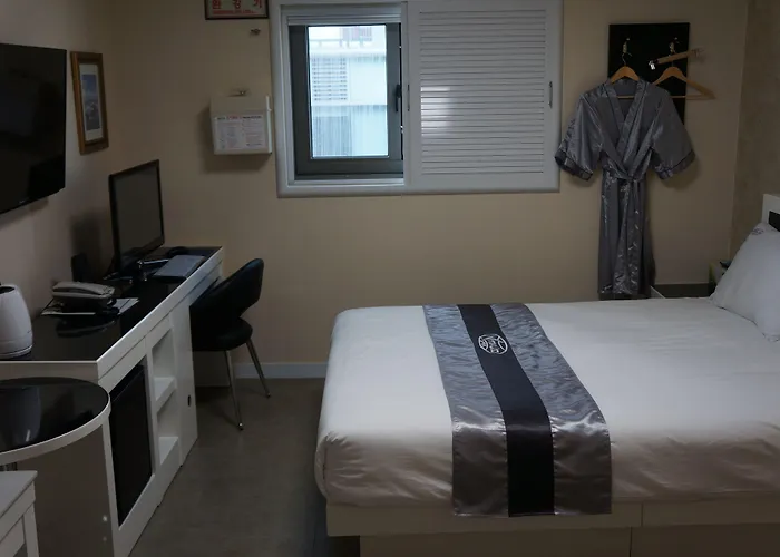 Novalus Tourist Motel 3*