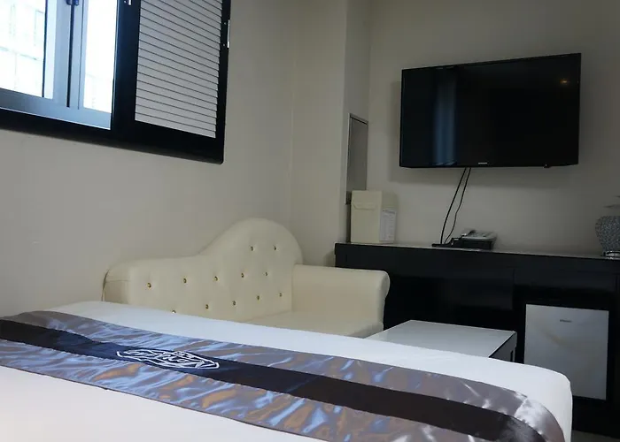 Novalus Tourist Motel 3*