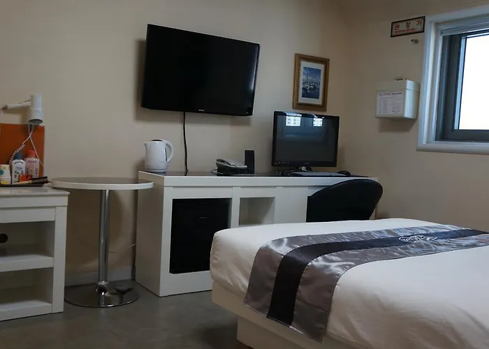 Novalus Tourist Motel 3*