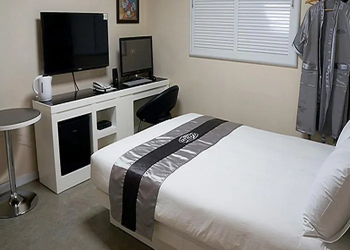 Novalus Tourist Motel 3*